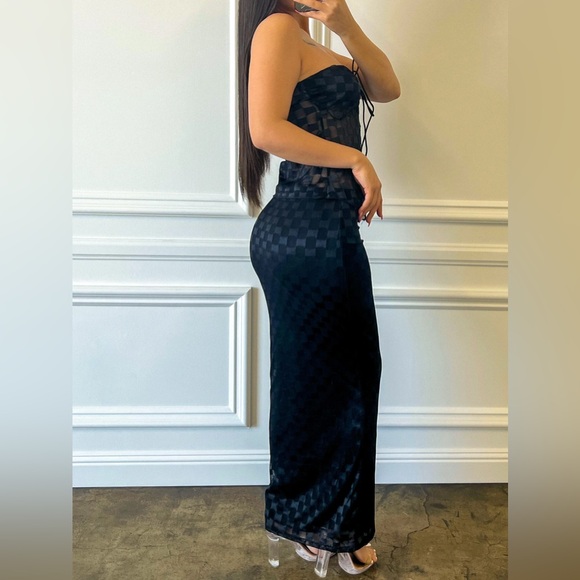 Two-Piece Checkered Black Strapless Set - Picture 10 of 16
